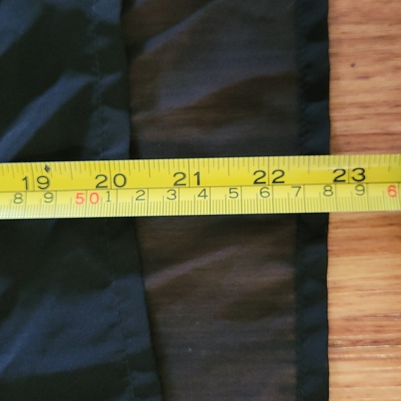 XL willow & Thread black and white specks crop top. - Picture 7 of 7